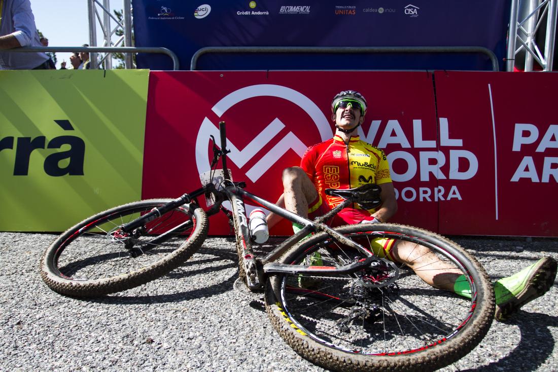 esmtb's tweet photo. Cuando lo has dado todo ya has ganado. Carlos Coloma en la meta de #Vallnord2015 http://t.co/Amp0FFdPBa