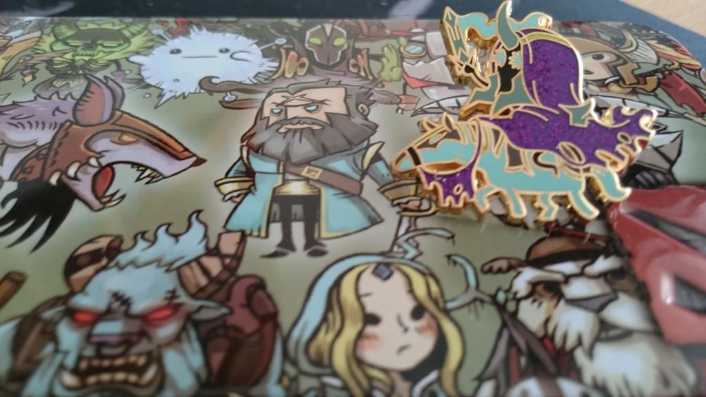 Lyoneer's tweet image. Okay I need to show the awesome box the pins came in and that the abaddon have glitter on him! @viagame