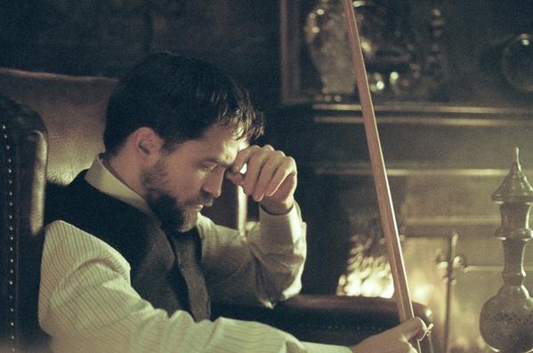 The childhood of a leader (click here) COYnL4xWUAArN7V