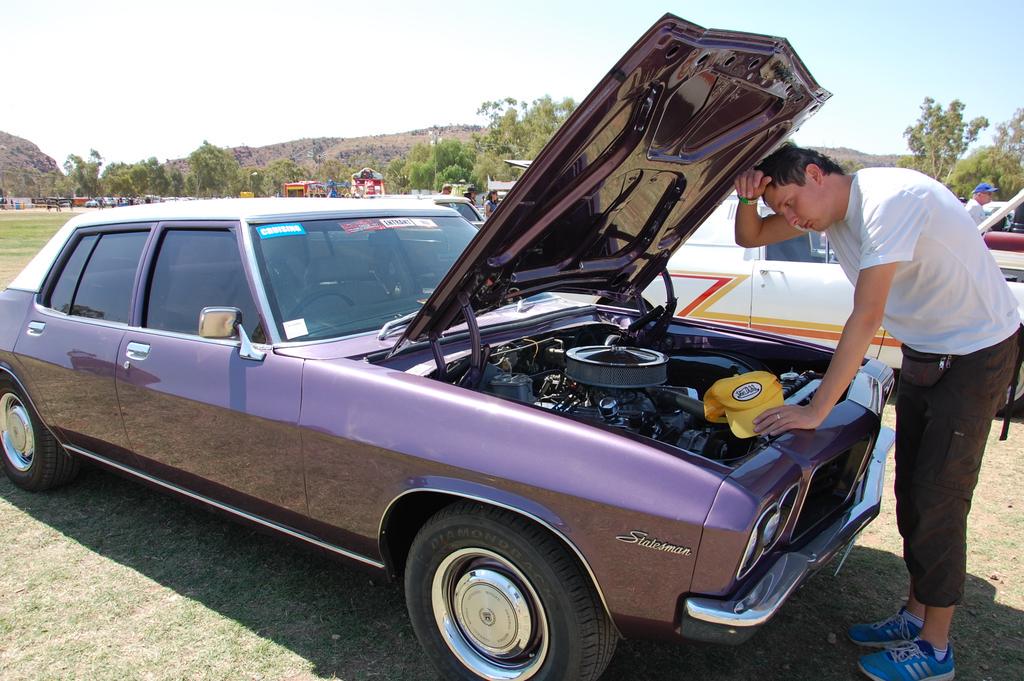 AndrzejWylon's tweet image. Festiwal motoryzacyjny w Alice Springs #RedCentreNats