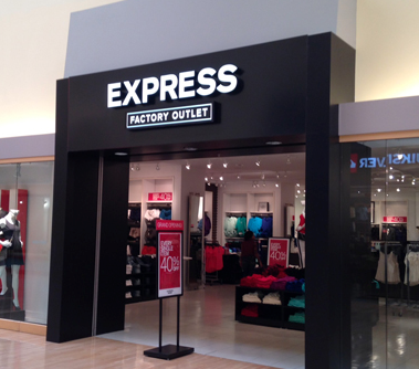 TangerOutlets's tweet photo. From camis to printed pencil skirts, I hit the workwear jackpot at #ExpressFactoryOutlet! http://t.co/3mBfjW8Af8 http://t.co/Tj05JRMSmu