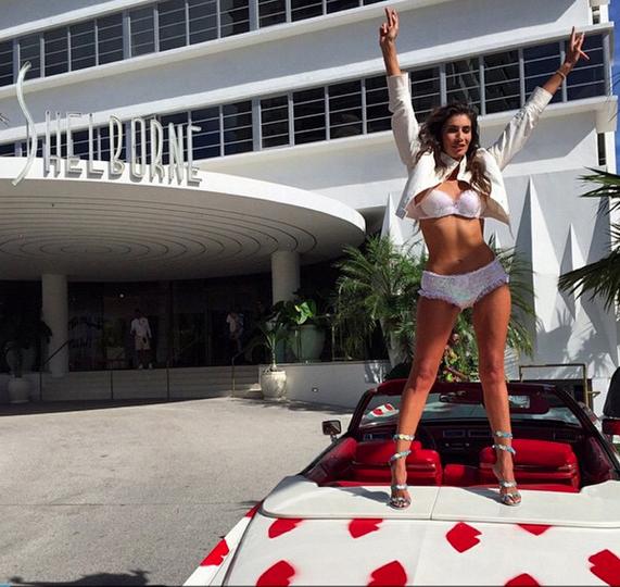 Also reminds me of that photo shoot we did 39 weeks ago on the Smashbox Comestics car by Donald Robertson