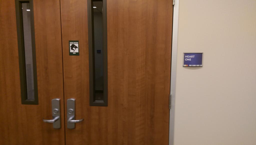 JefforyJ's tweet image. So lonely without all Hearts! #swamit