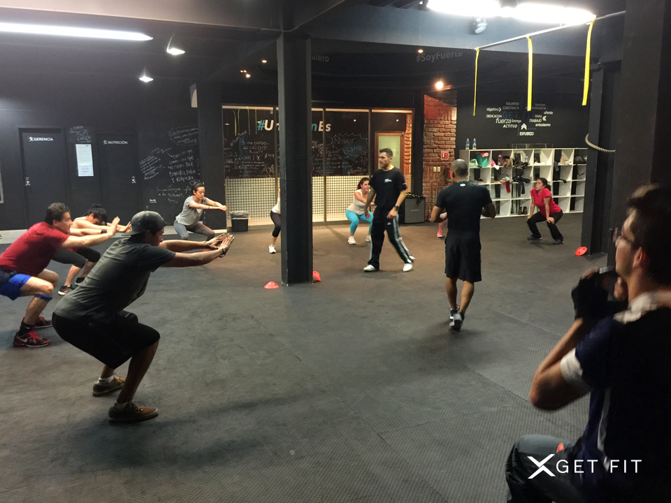 Axion_GetFit's tweet photo. Entrena con el corazón y tu cuerpo te seguirá. #SoyAxion #AXIONSur #GetFit #workout #60x60 #fitnessmotivation http://t.co/grXwGuer7q