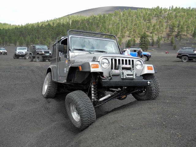 OffroadPassport's tweet photo. How about we skip #monday and go straight to #twisted #Tuesday? #Jeep #jeeplife #flexysexy @THEJeepMafia @JPFreek http://t.co/9ZUPNtrmRD