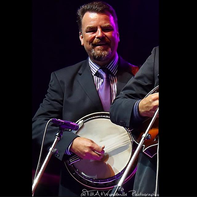 I see you! 👀 #RobMcCoury 5 String Flame Thrower 🔥 Hot #banjo pickin' makes me smile too! @delmccouryband #bluegrass