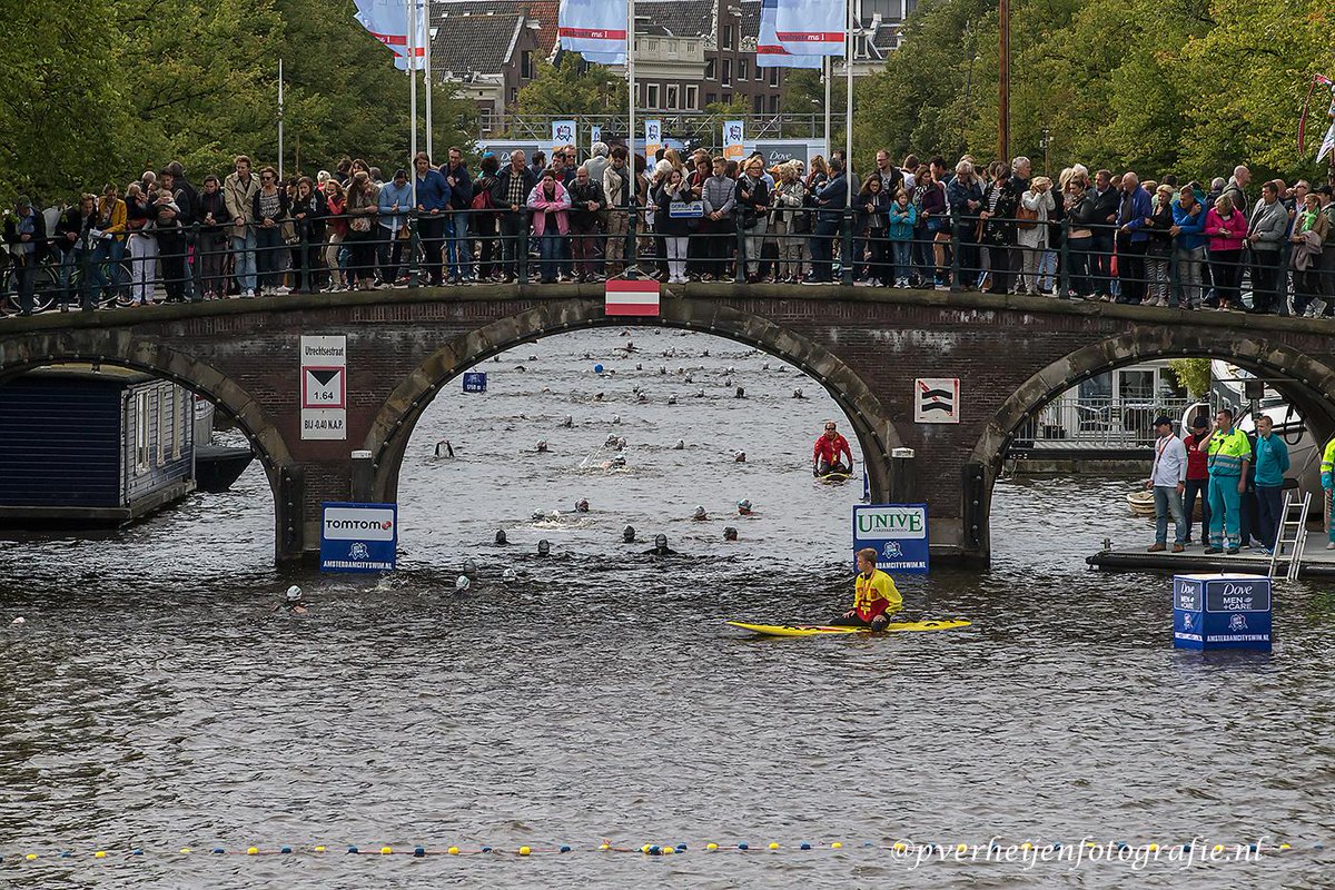 Complete fotoreportage <a href="/ALShetjeraakt/">ALShetjeraakt</a> nu te vinden op pverheijenfotografie.nl/cityswimming-z…