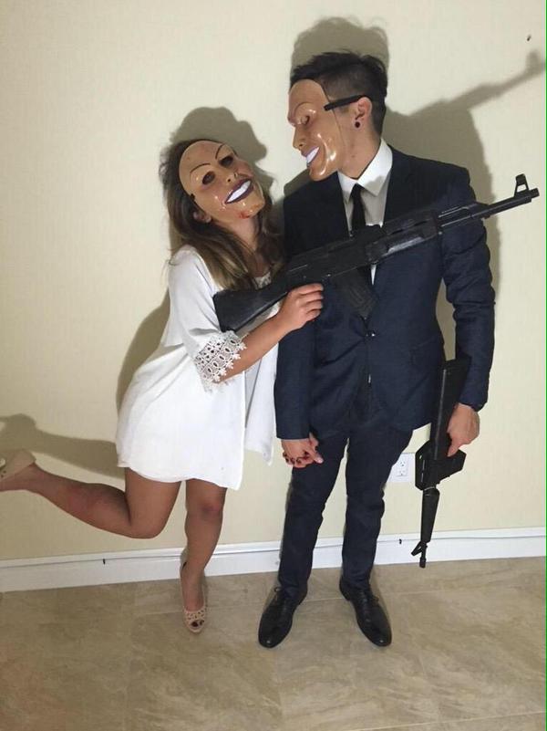 Alextrxm's tweet photo. Faut que je trouve quelqu'un pour me déguiser comme ça pour Halloween 😁😁😍 http://t.co/6Q5Y0vNtGP