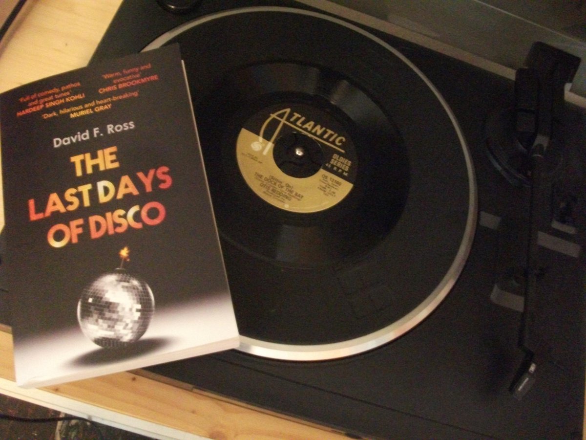 ProfSunnySingh's tweet image. Oh yay! #wherebooksgo RT @NickNakorn: @OrendaBooks @dfr10 @sunnysingh_nw3 Thankyou m’dears :-) x