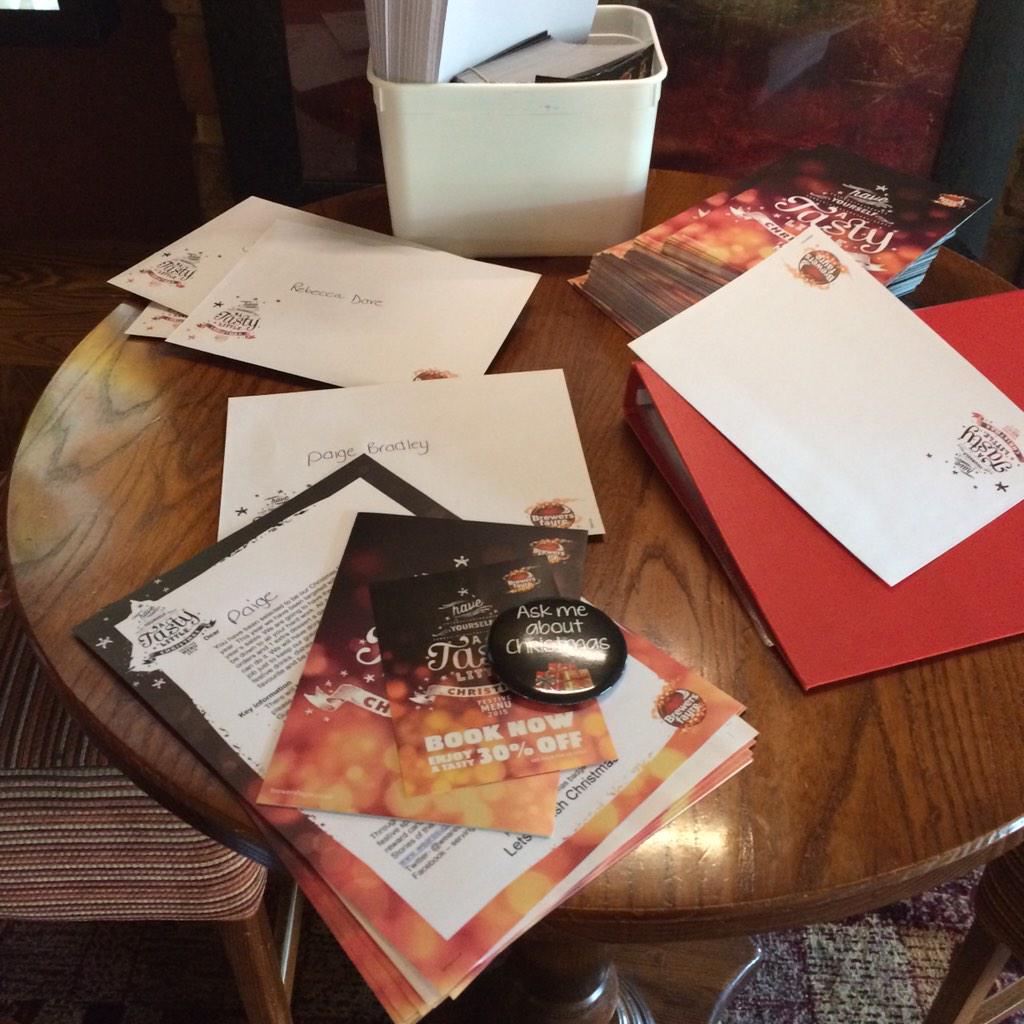 🐝Excited buzz around the Weathervane. 
PSBs, team letters and board up. #letssmashchristmas <a href="/SpencerGraydon/">Spencer Graydon</a> <a href="/Robodu/">Bogdan Rosu</a>