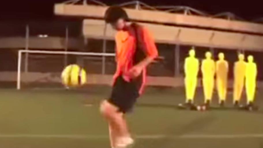 MotivacionesF's tweet photo. IMPERDIBLE: Video de Messi que nunca has visto | Imágenes de Leo entrenando a puerta cerrada http://t.co/QEBoIOa8pI http://t.co/kt6yewPMF0