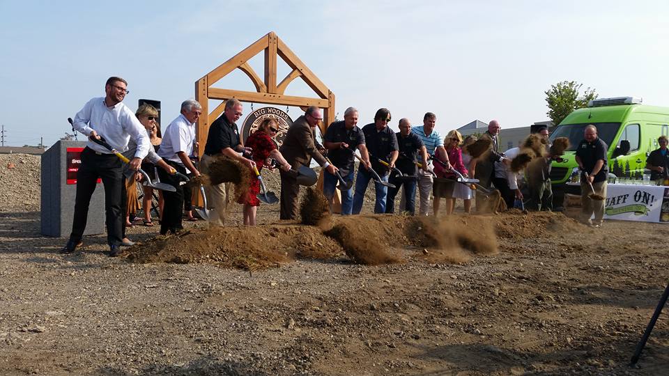 SpeedwayMainSt's tweet photo. Congrats, @BWSpeedway on your groundbreaking today! Our mouths are watering in anticipation! #QuaffON http://t.co/IWslTNRxD0