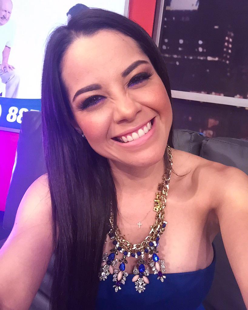 ArelyTellez's tweet photo. Holaaa💙 http://t.co/QP6VvN7RXL