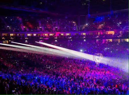 xpurposense's tweet image. We are a FAMILY!
We are UNBREAKABLE! 
Beliebers are more than a FANDOM, we're FAMILY!