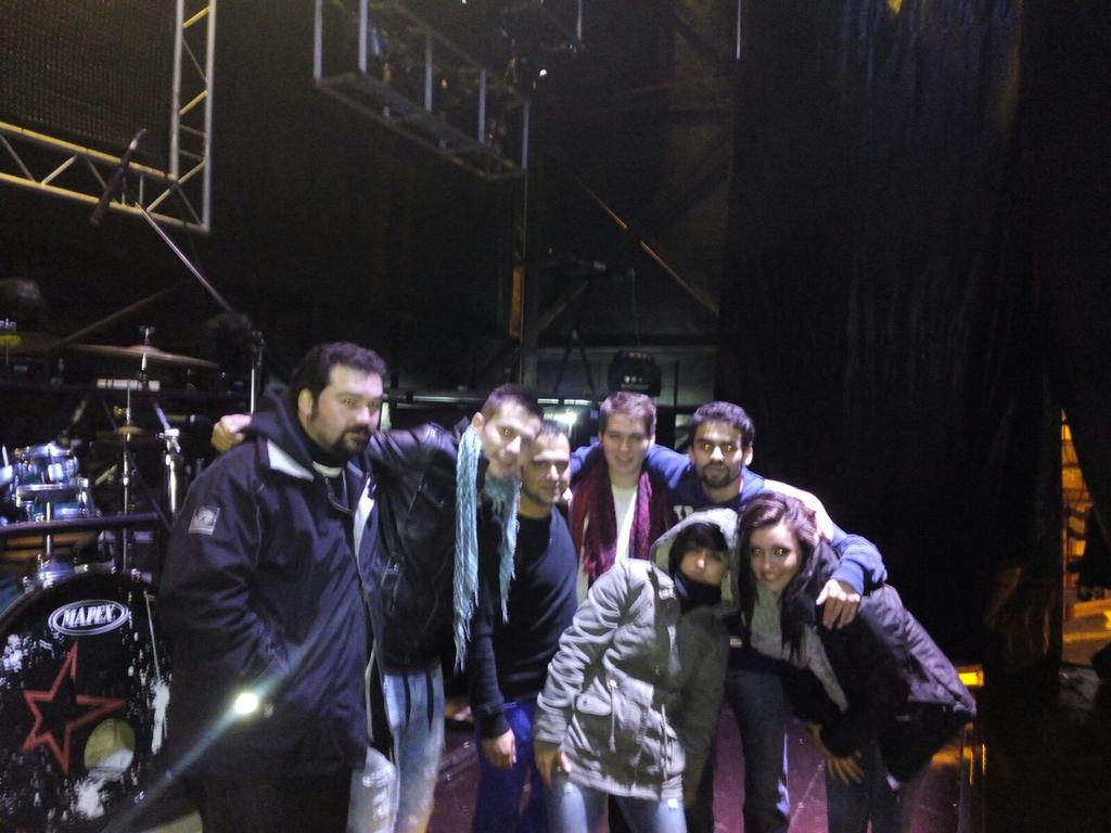 SirHomesick's tweet photo. Grandes @OrquestaSyra! http://t.co/BAwRGUN46j