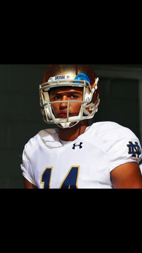 GoldenDomers1's tweet image. Retweet if you believe DeShone Kizer can lead the Irish 🍀🍀🍀