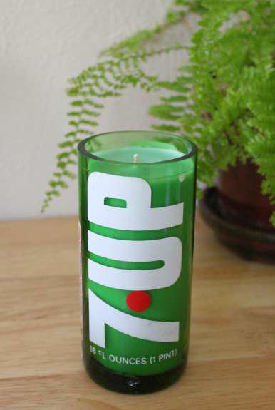 ANationOfMoms's tweet photo. Love my 7Up candle from @ReWickedCandles! http://t.co/YLgTYJT3oV http://t.co/x7SnEmJHRa