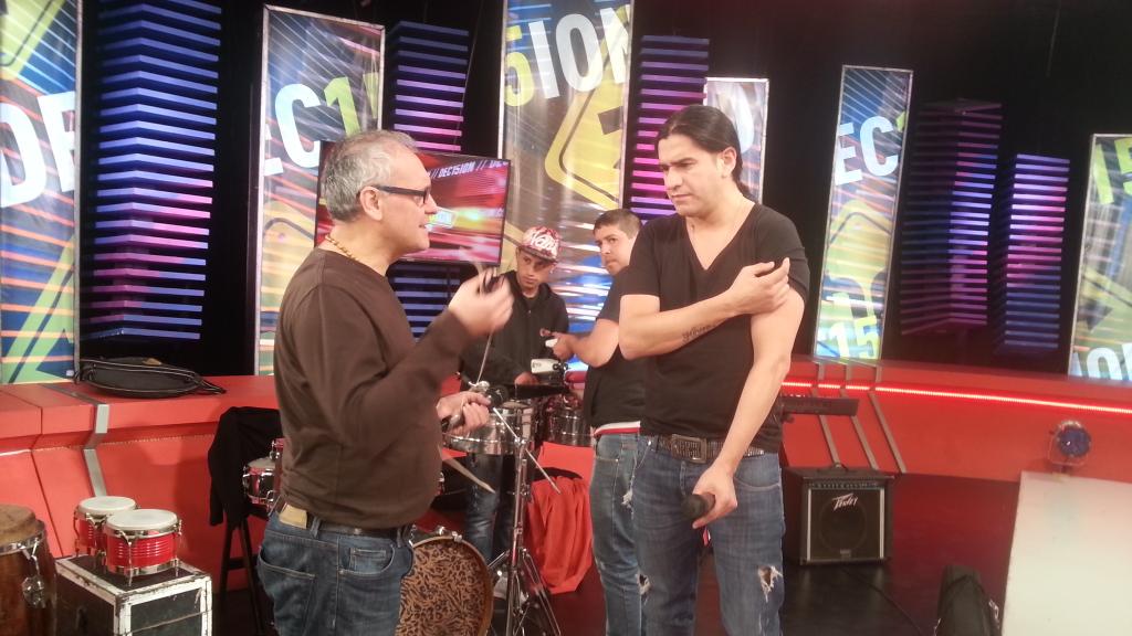 #YaEnLosEstudios <a href="/DEC15IONTV/">DEC15ION</a> #CronicaTV con <a href="/LODOFICIAL/">la otra dimension</a> #ProbandoSonido en instantes vivo