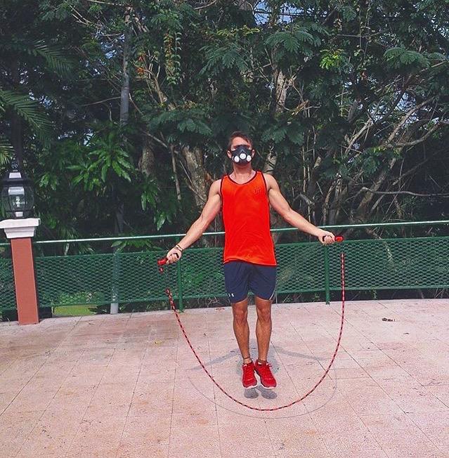 pvollert's tweet photo. El socio @MarkVollert metiendole duro al #workout! Será que lo veremos en @Calle7Panama?! http://t.co/G5i7GYjePd