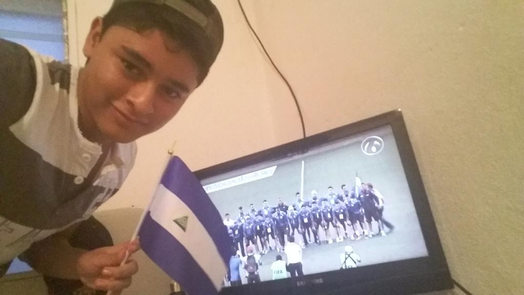 MaykellLira's tweet photo. @Canal6Nicaragua #YoSiCreoEnLaAzulYBlanco Vamos Nicaragua A Ganar!!!! #SiSePuede http://t.co/6nuhhcZkvc