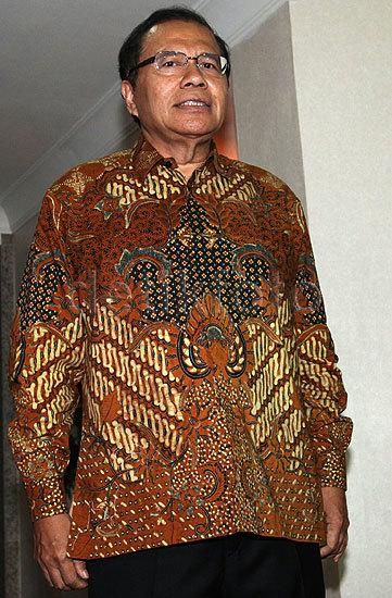 detikcom's tweet photo. #MostPopular Sofjan Wanandi Minta Jokowi Tertibkan Rizal Ramli http://t.co/KuL5LzJGDr  via @detikFinance http://t.co/THQAdXBRri