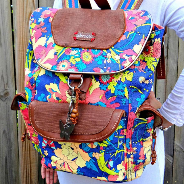 Sakroots's tweet photo. Bright colors & floral prints #sakroots #flapbackpack #backtoschool #flowerpower 📷: @spaceplaceandgracestyle http://t.co/Esrw72Y7gF