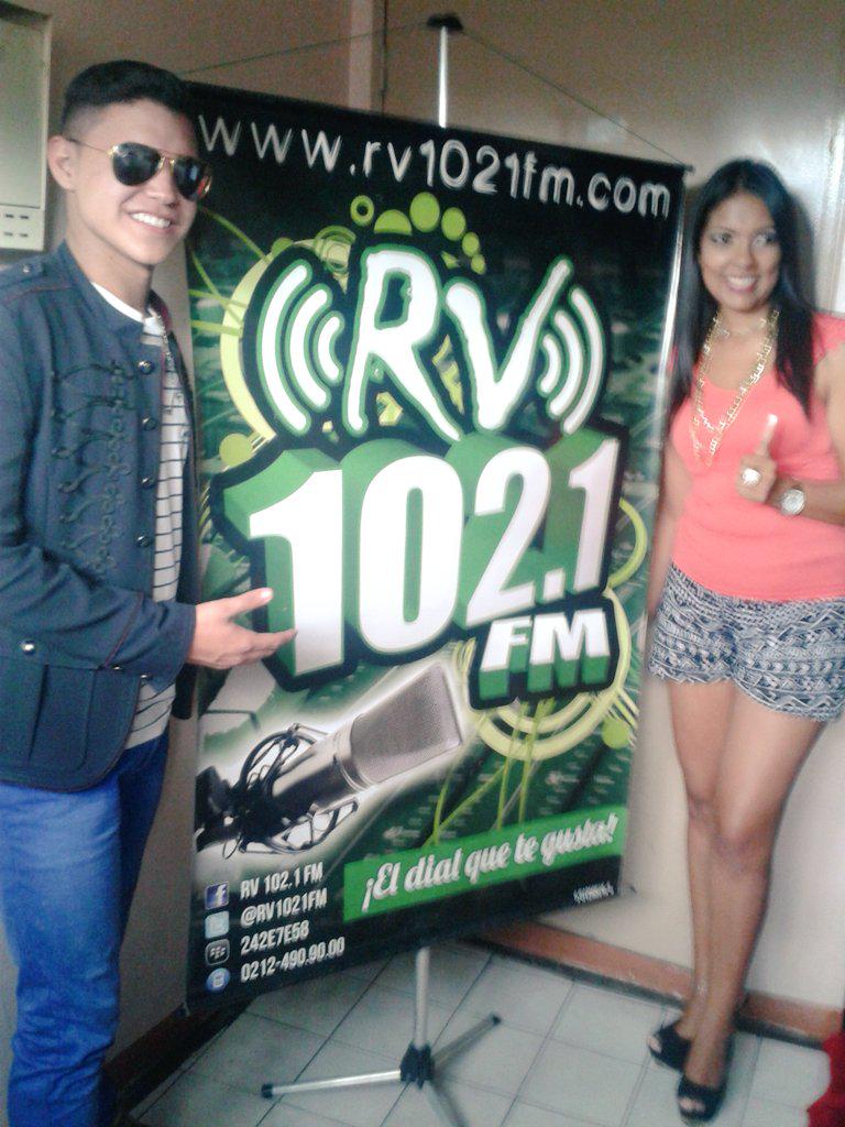No dejen de escuchar #midulceamiga #videocip con <a href="/CexarMusic/">Cesar Ziegler</a>  <a href="/LatinoDeOro/">LatinoamericanoDeOro</a>