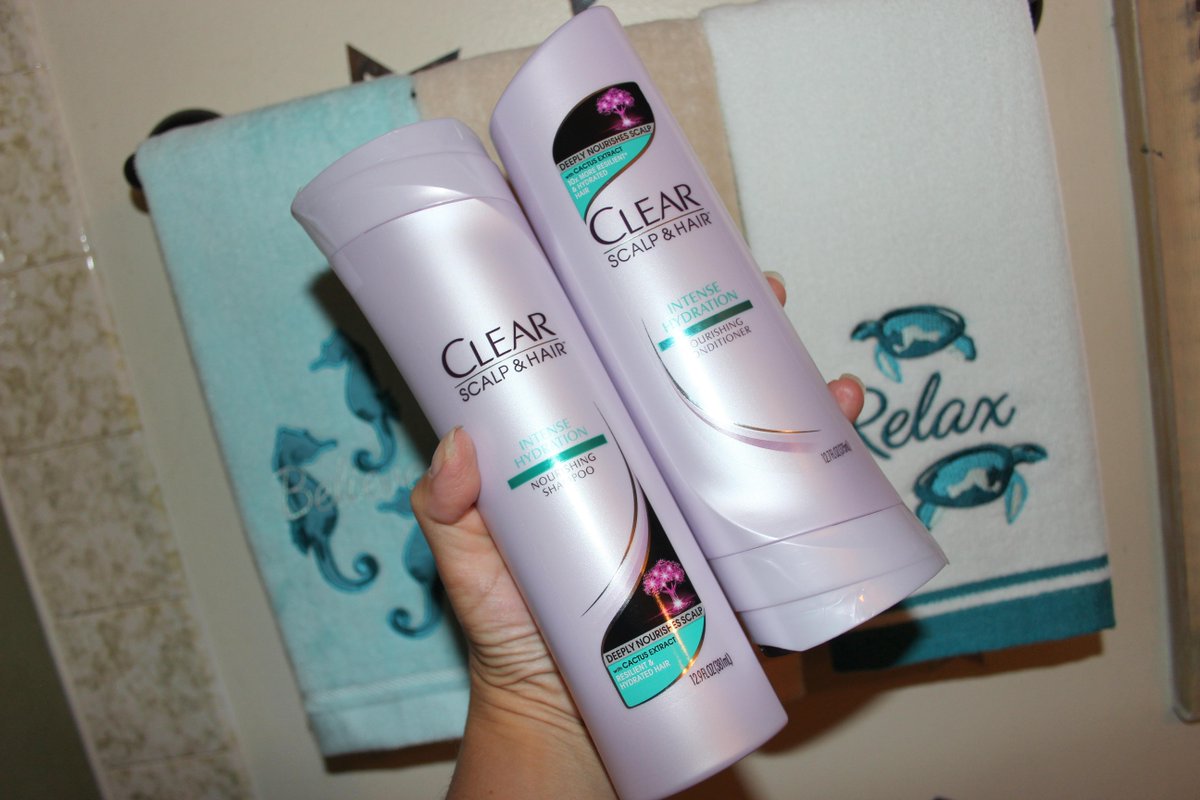 tinabeana12's tweet photo. Going burgundy to blonde & how to keep hair hydrated (ad) http://t.co/33dxh1WVAy #StartWithCLEAR @clearhair http://t.co/8ZY1XxZFR3