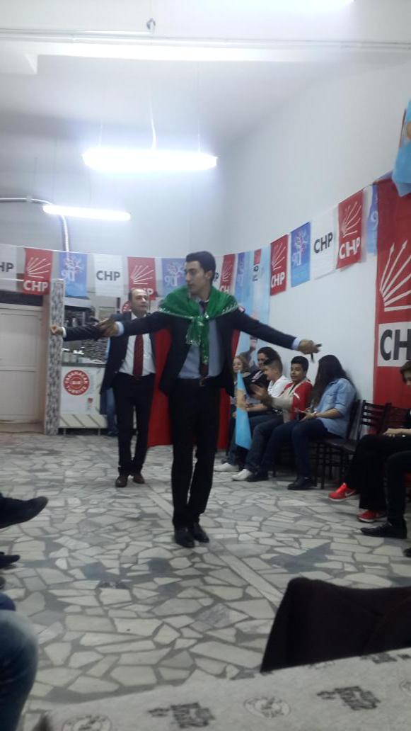 ilknur__src's tweet image. Biz seni böyle gönderdik.Al Bayrağa sarılı tabutun mu gelecekti ? Olmadı bu Şahin&apos;im olmadı kardeşim..@sonrakibukucu