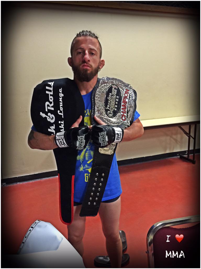 IHeartMMA1's tweet photo. #RocksFightNight17 @AmericanBankCtr @Rocksvitamins1 #IHeartMMA 🌴⛵️❤️ #DavidWaters (w) vs #ZachMathew http://t.co/Pw6EDceEZc