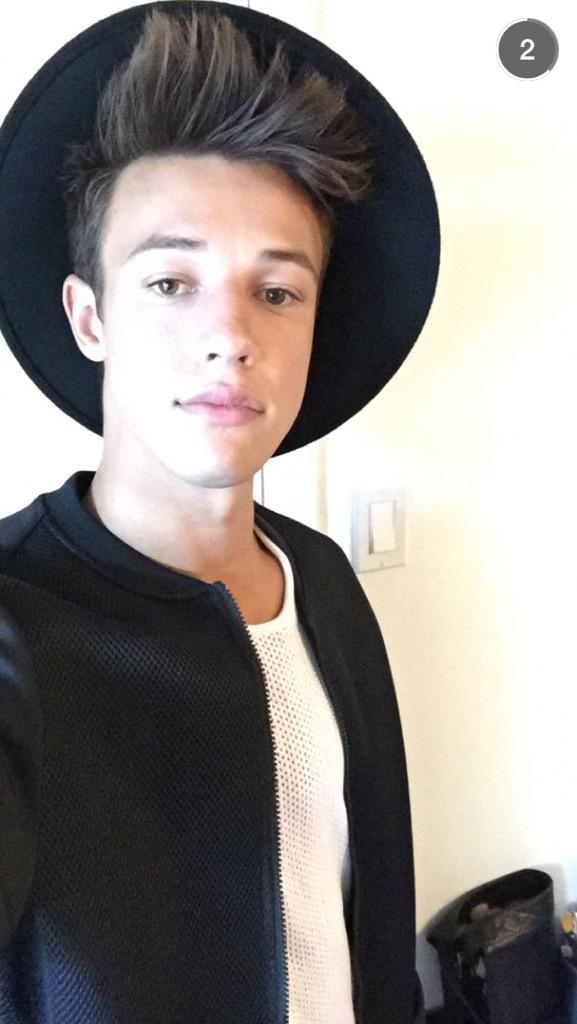 Happy birthday Cameron Dallas! I love u, hope all ur wishes come true           