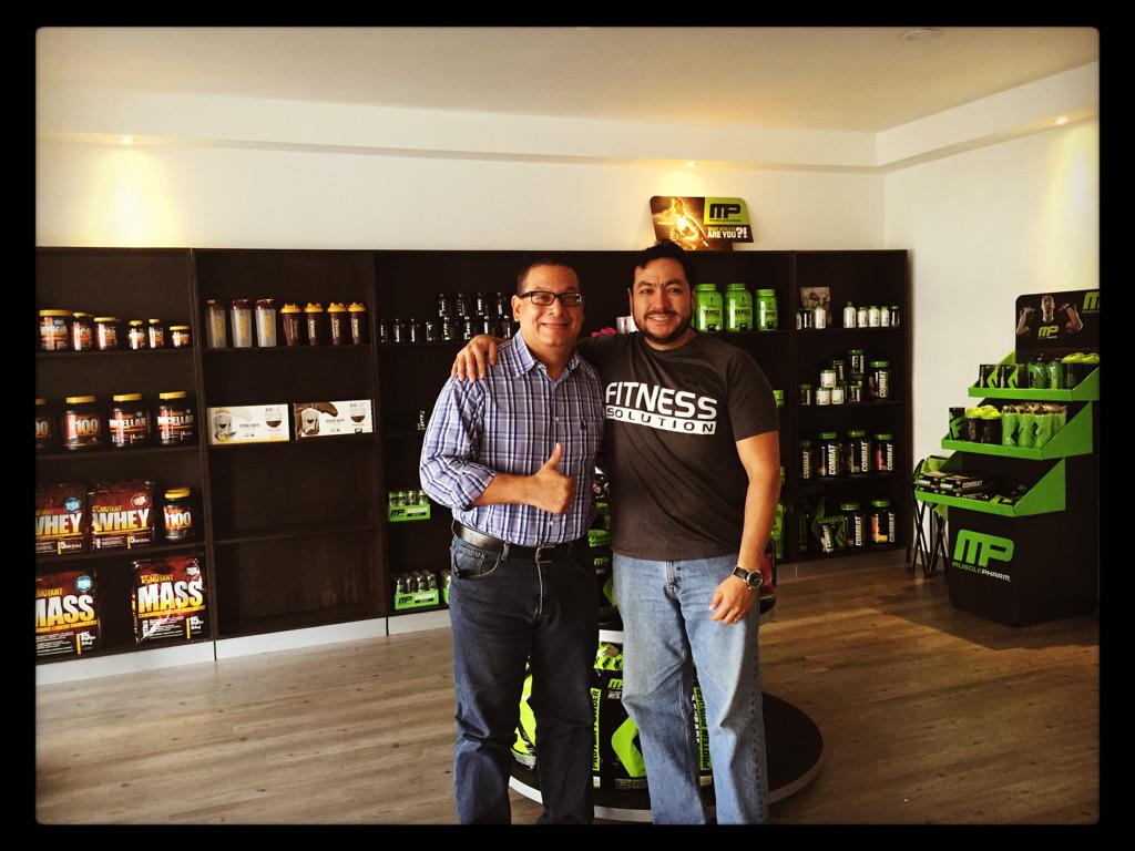 fitnesssolutio1's tweet photo. RT @mikemartinez50: terminando surtir #showroom Recibiendo grata visita #compadre @celsoBarb… https://t.co/5s9osQrJbb http://t.co/lcIeS0l8hK