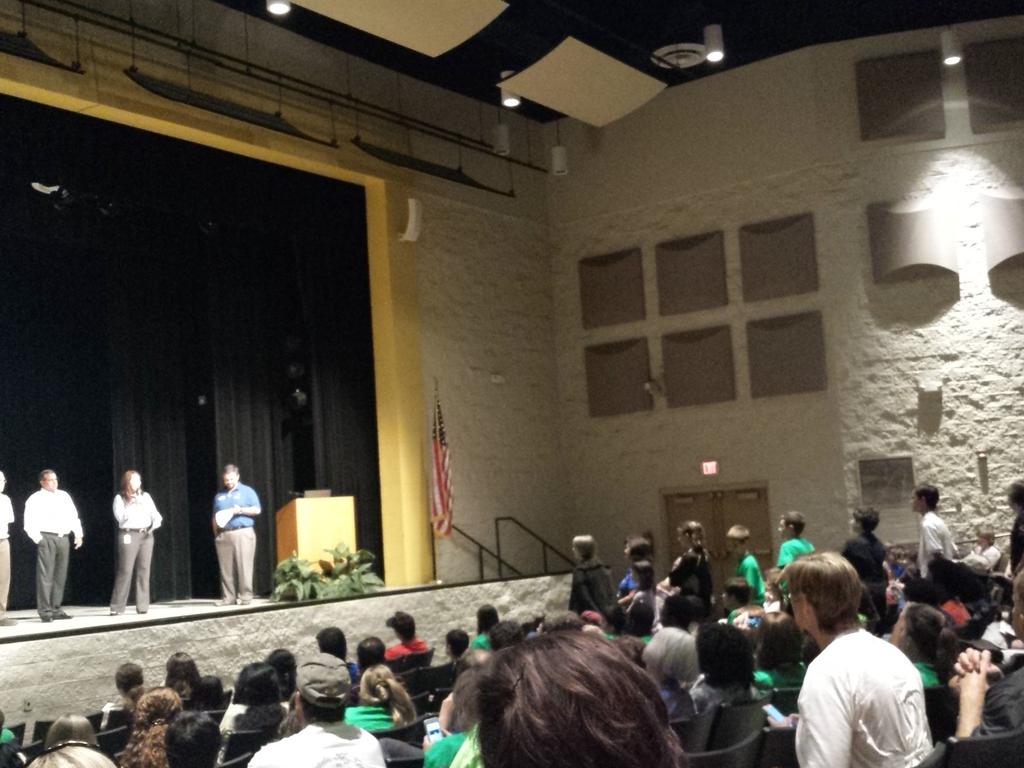 Students lining up to ask questions! Youths engaging in STEM! #jubileebest2015 #paydirt2015