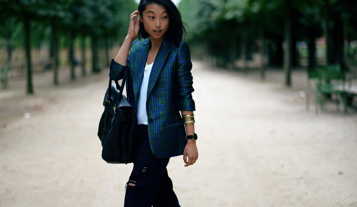 MAKERSwomen's tweet photo. #NYFW is off to a start! Here are 11 bloggers to follow to keep up with the week: http://t.co/InHX9Ctb9k http://t.co/UF068b2Pkw