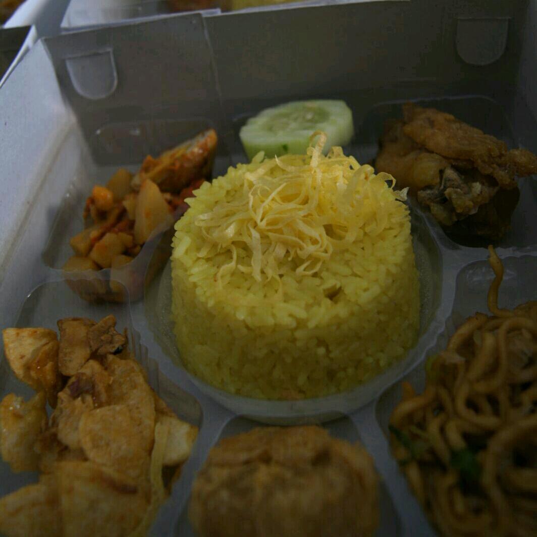 indohomemade's tweet photo. #Nasikotak buat acara apa saja 😊

@lifang_lauw l #Surabaya http://t.co/MCbQBxaJb5