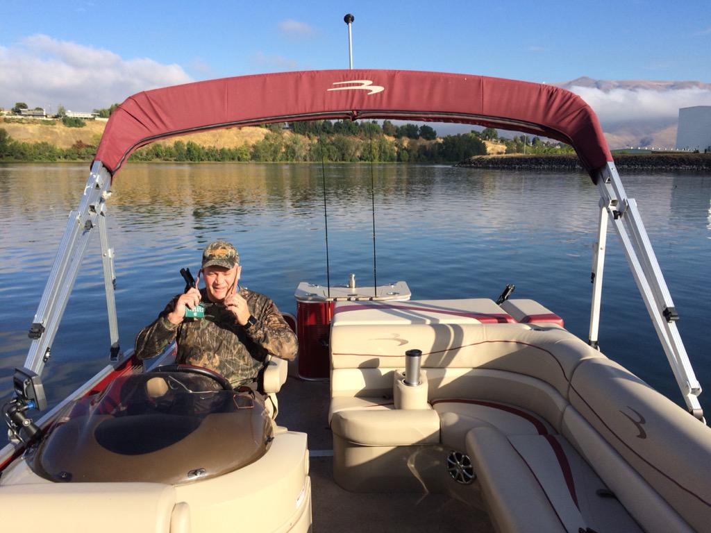 1rminton's tweet photo. Pontoon fishing http://t.co/6SrpffhLzf