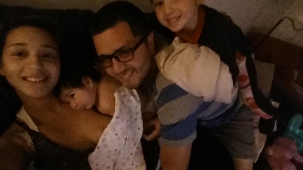 yniraaa's tweet photo. #cakebosslive #pileupfamilyphoto #family @CakeBossBuddy http://t.co/IVcr0u8bVX