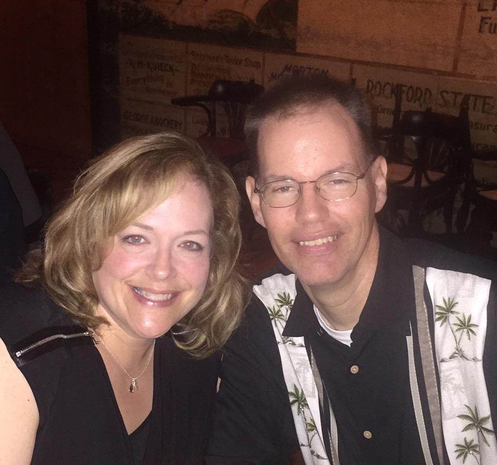 cindy__mackey's tweet photo. Celebrating 19 years of marriage and 5 year anniversary of kidney/pancreas transplant. Love you Buddy! #cakebosslive http://t.co/jHVYtHHbkY