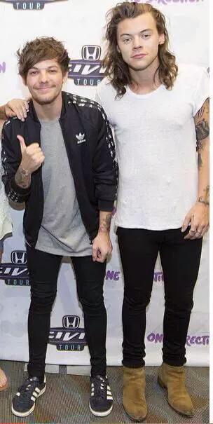 Goodnight...I love you baby....I'll keep my phone on so if you dm or tweet me back i'll maybe wake up.