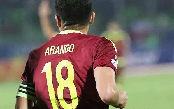 mindeporte_ve's tweet photo. Gracias Juan Arango por tu entrega a la selección, dejaste un gran legado #Vinotinto http://t.co/EvWppRyY4k