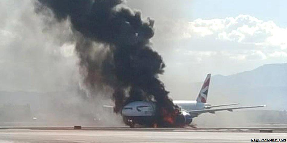 BBCNews's tweet image. 172 passengers evacuated after British Airways plane catches fire at Las Vegas airport  bbc.in/1ObDEFp