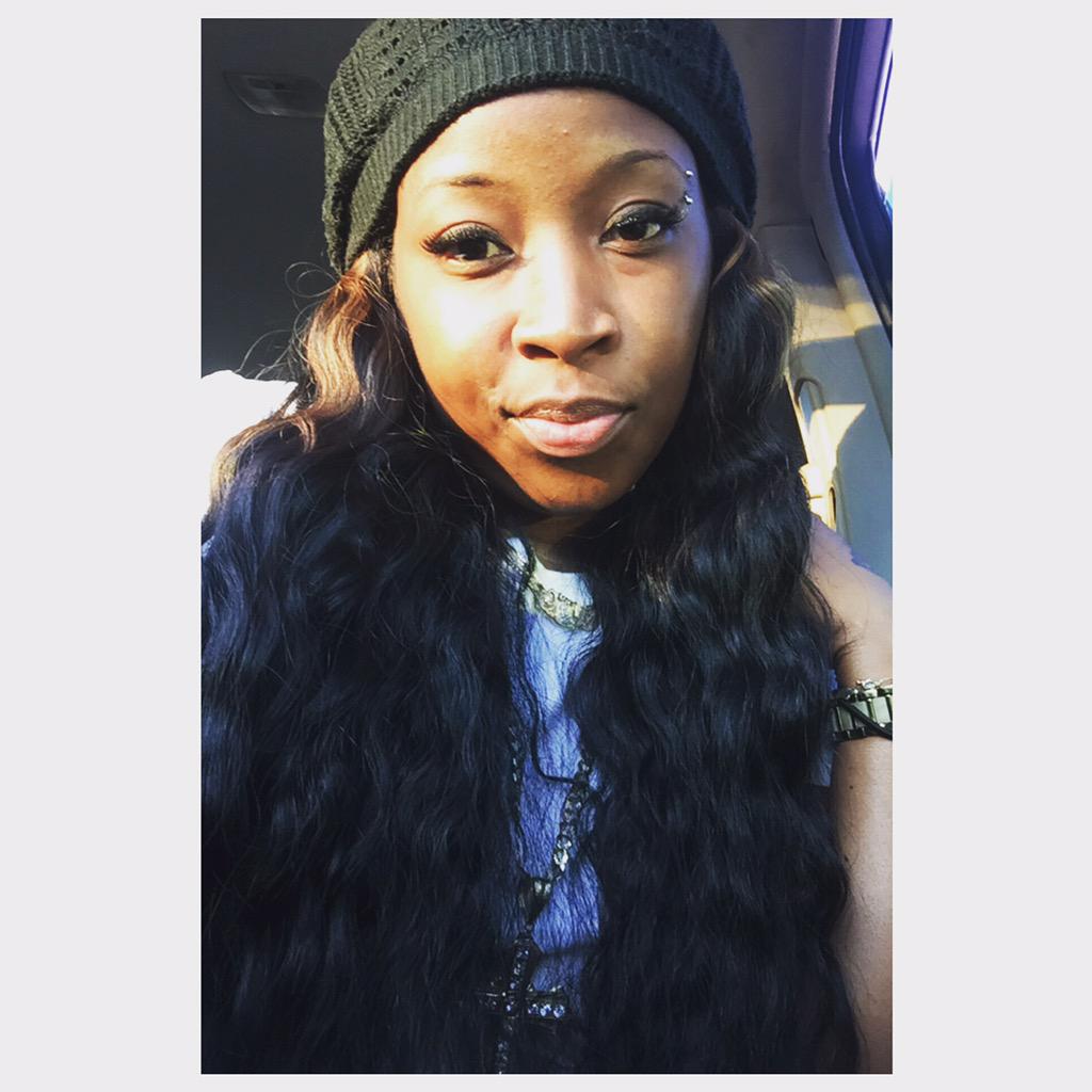 Ya_FavoriteGirl's tweet photo. Chill day 😎 http://t.co/mfDcIhiZRO