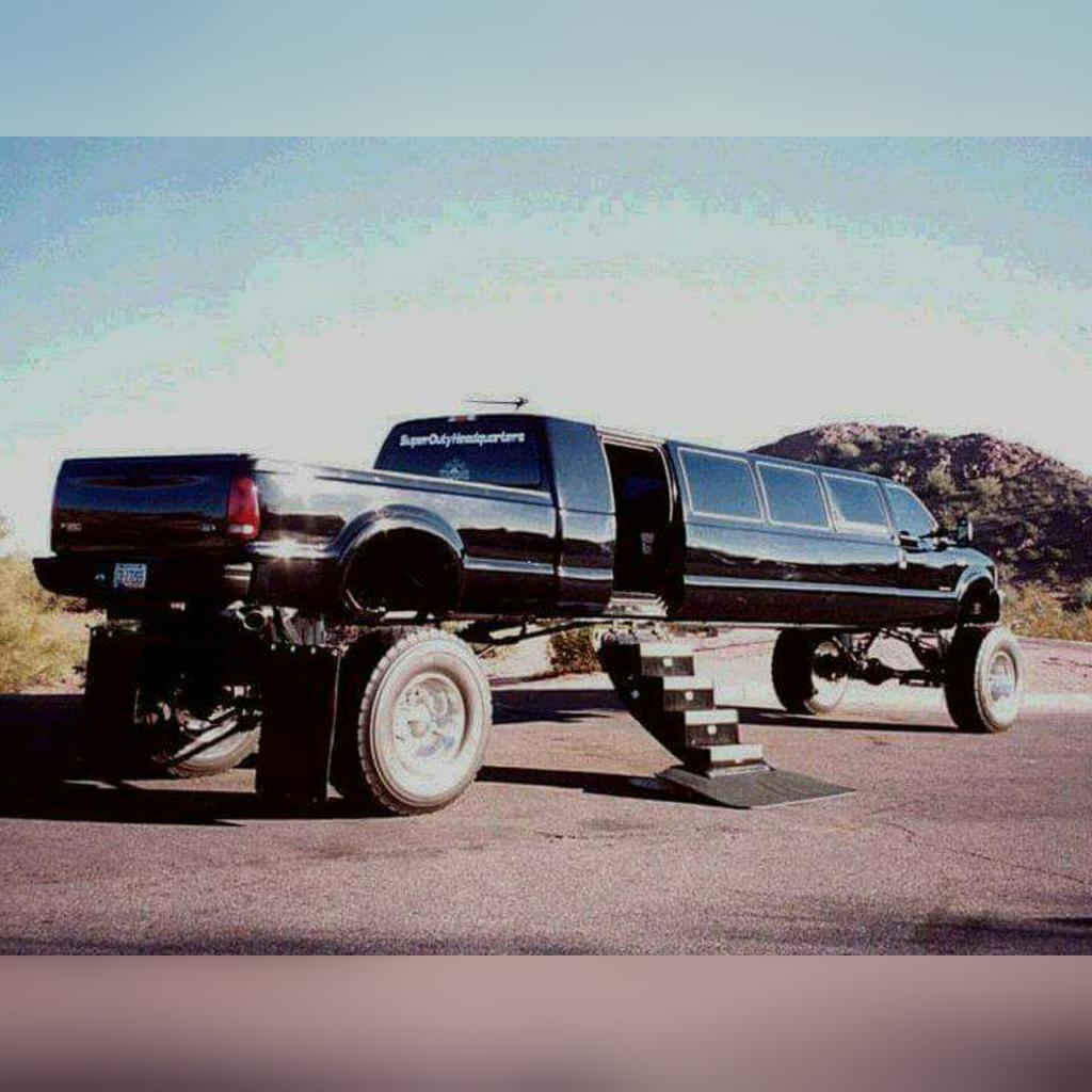 FamousCarsBikes's tweet photo. Someone has too much money!
#FamousInsurance #Famousforchoice #famous #Gotyoucovered #cars #bikes #classiccars http://t.co/Bhn1W4A8fn