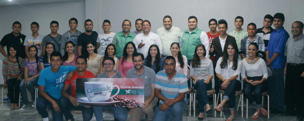 RicardoMCorral's tweet photo. Muchas gracias por acomparños hoy en #Cafeteando presidente @salvadorvaz_ @manuelherrera1 @IbarraZH #VicenteGuerrero http://t.co/Zpz7eJKM6e