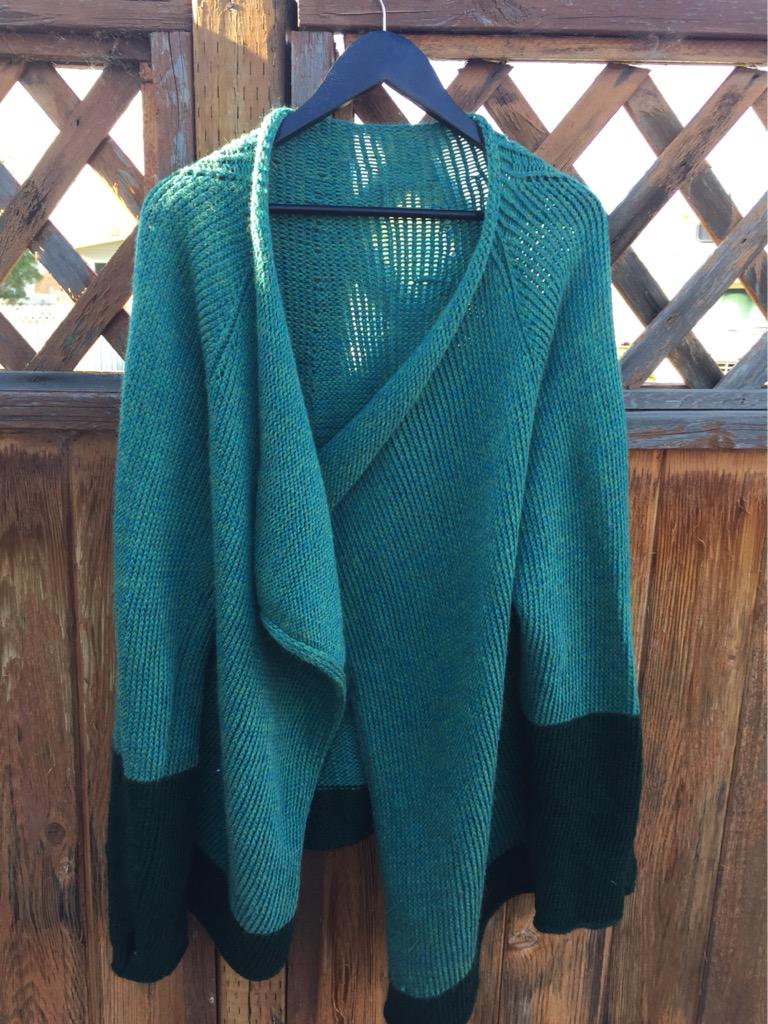 Snwmonkey's tweet photo. #Teamknightswhosayknit #watchmewip #yarnbox http://t.co/l7zG73PyLs