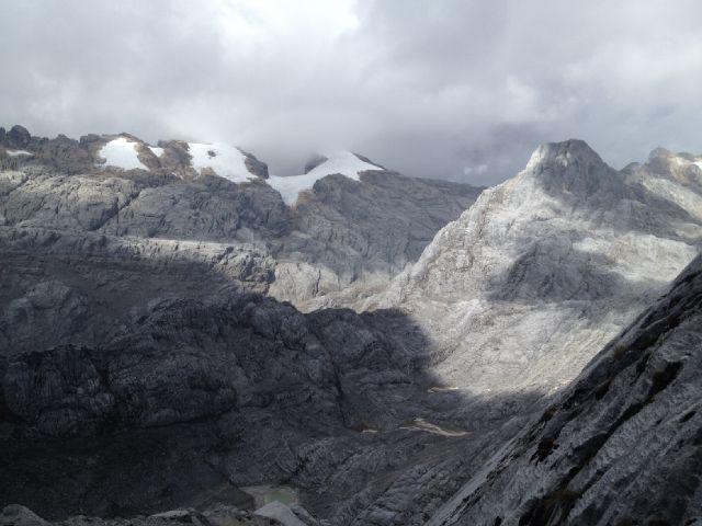 yamahaindonesia's tweet photo. Brosis, Yamaha berpartisipasi dalam pendakian Gunung Carstensz bersama PALASMA dalam rangkaian acara Top 10 Summits. http://t.co/1QWuXXtErd