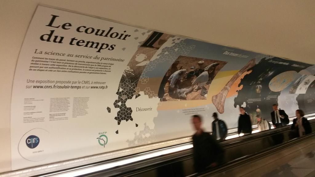 #JEP2015 "Le couloir du temps" une fresque de 135 m dédiée au #Patrimoine à voir à #Montparnasse. Superbe !