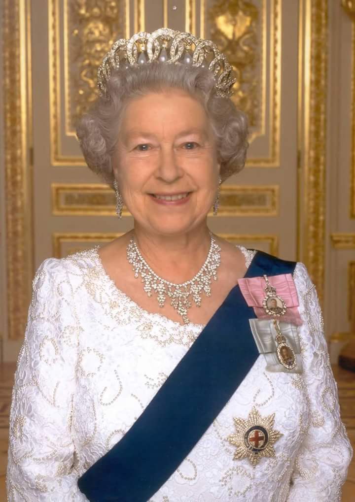 DookerQueen's tweet photo. God Save The Queen!
#LongToReign http://t.co/QRY8ZTrhsr