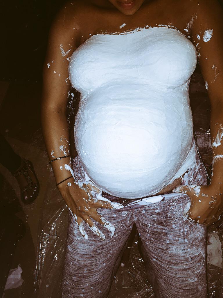 BellaVanilla___'s tweet photo. Belly casting π #groupeffort #itwasmessy #butcameoutperfect http://t.co/dKKIhIm5lq
