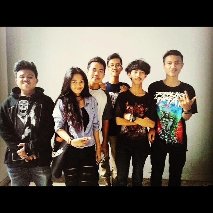 willys_stanza's tweet photo. 8 agustus with @mitten_phc @anandaaurelia99 @JGustomo @_emiqbal @rizq014 @sspermana12 http://t.co/9x22cviFqN